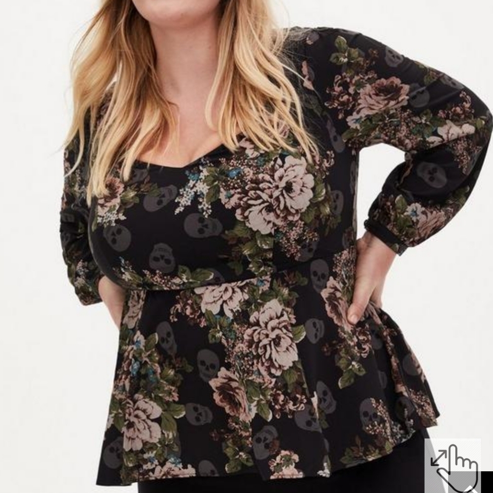 🆕️☠️SKULL & FLORAL PEPLUM CREPE SWEETHEART BLOUSE☠️